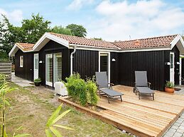 6 Person Holiday Home in Vaeggerlose