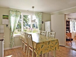 6 Person Holiday Home in Bralanda-by Traum