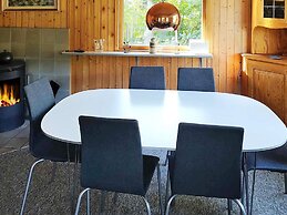 4 Person Holiday Home in Allingabro-by Traum