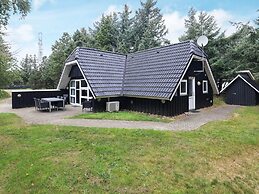 8 Person Holiday Home in Blavand