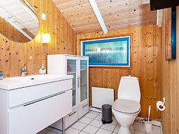 5 Person Holiday Home in Farvang