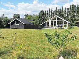 5 Person Holiday Home in Farvang