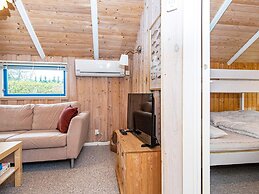 5 Person Holiday Home in Farvang