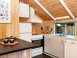 5 Person Holiday Home in Farvang