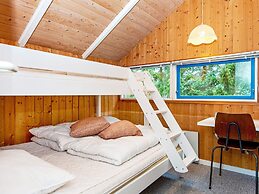 5 Person Holiday Home in Farvang