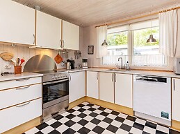 6 Person Holiday Home in Hojslev-by Traum
