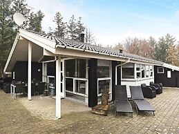 8 Person Holiday Home in Blavand