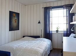 8 Person Holiday Home in Grebbestad-by Traum