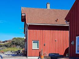 7 Person Holiday Home in Sjernaroy