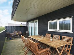 9 Person Holiday Home in Humble