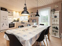 9 Person Holiday Home in Humble