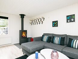 5 Person Holiday Home in Hojslev
