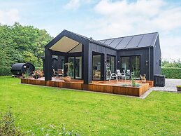 6 Person Holiday Home in Juelsminde-by Traum