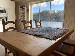 6 Person Holiday Home in Rubbestadneset