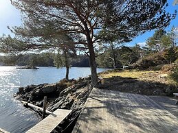6 Person Holiday Home in Rubbestadneset