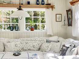6 Person Holiday Home in Hollviken
