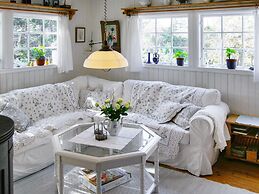 6 Person Holiday Home in Hollviken