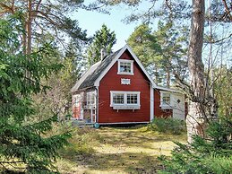 6 Person Holiday Home in Hollviken
