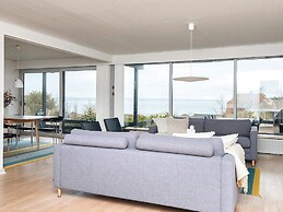 12 Person Holiday Home in Ebeltoft-by Traum