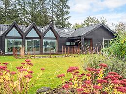 12 Person Holiday Home in Ansager-by Traum