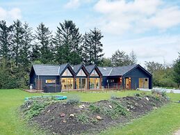 12 Person Holiday Home in Ansager-by Traum