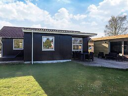 8 Person Holiday Home in Albaek-by Traum