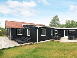 8 Person Holiday Home in Albaek-by Traum