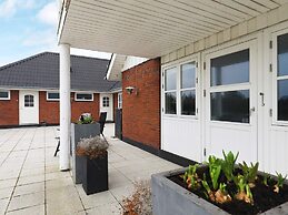 6 Person Holiday Home in Blavand