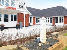 6 Person Holiday Home in Blavand