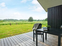 6 Person Holiday Home in Frostrup