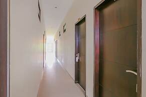 OYO 4012 Ari Beach Inn