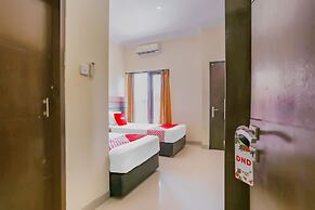 OYO 4012 Ari Beach Inn