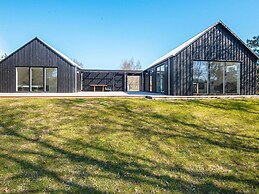 8 Person Holiday Home in Grenaa