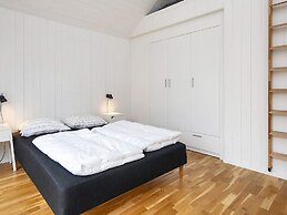 8 Person Holiday Home in Grenaa