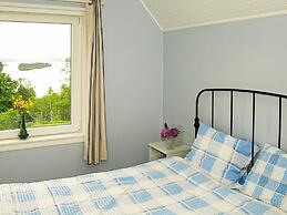 6 Person Holiday Home in Lonevag-by Traum