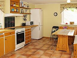 6 Person Holiday Home in Lonevag-by Traum