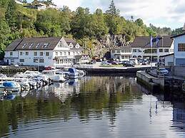 6 Person Holiday Home in Lonevag-by Traum