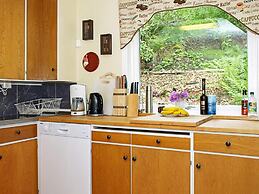 6 Person Holiday Home in Lonevag-by Traum