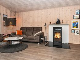 6 Person Holiday Home in Struer-by Traum