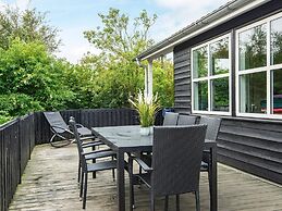 6 Person Holiday Home in Struer-by Traum