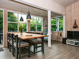 6 Person Holiday Home in Struer-by Traum