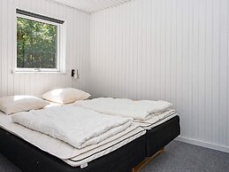 6 Person Holiday Home in Hejls