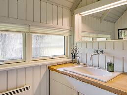 6 Person Holiday Home in Vaeggerlose