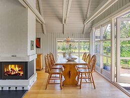 6 Person Holiday Home in Vaeggerlose