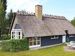 6 Person Holiday Home in Vaeggerlose