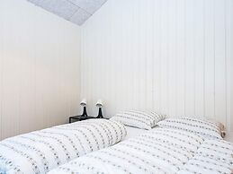 10 Person Holiday Home in Glesborg