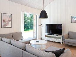 10 Person Holiday Home in Glesborg