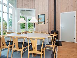 6 Person Holiday Home in Ulfborg