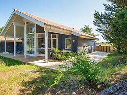6 Person Holiday Home in Ulfborg