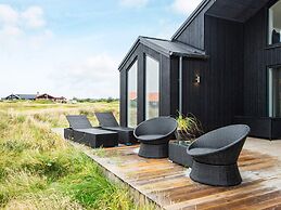 10 Person Holiday Home in Harboore-by Traum